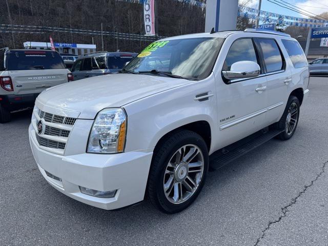 used 2013 Cadillac Escalade car, priced at $15,998