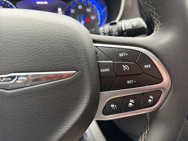 used 2025 Chrysler Pacifica car, priced at $30,998