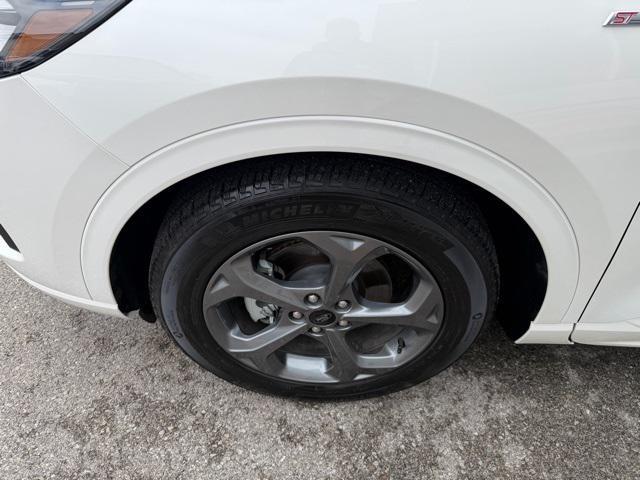 used 2024 Ford Escape car, priced at $23,998