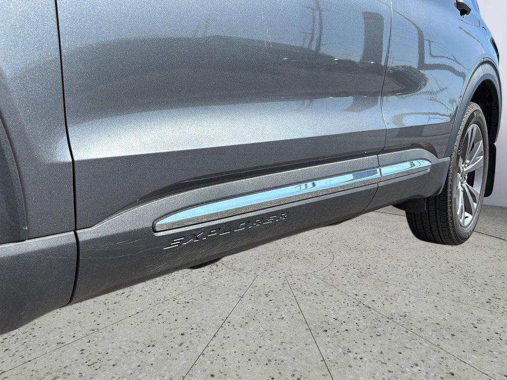 used 2025 Ford Explorer car, priced at $40,299