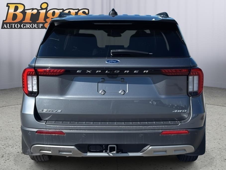 used 2025 Ford Explorer car, priced at $40,299