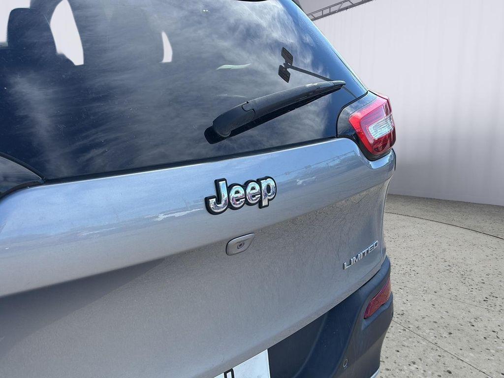 used 2014 Jeep Cherokee car, priced at $9,995