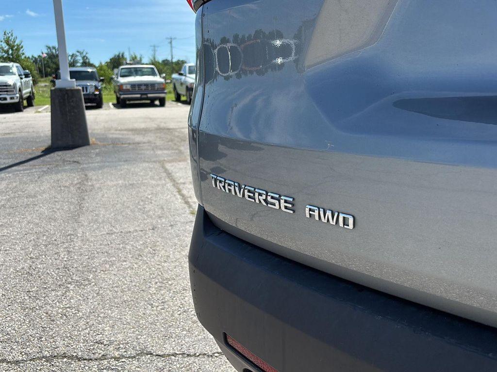 used 2023 Chevrolet Traverse car, priced at $26,698