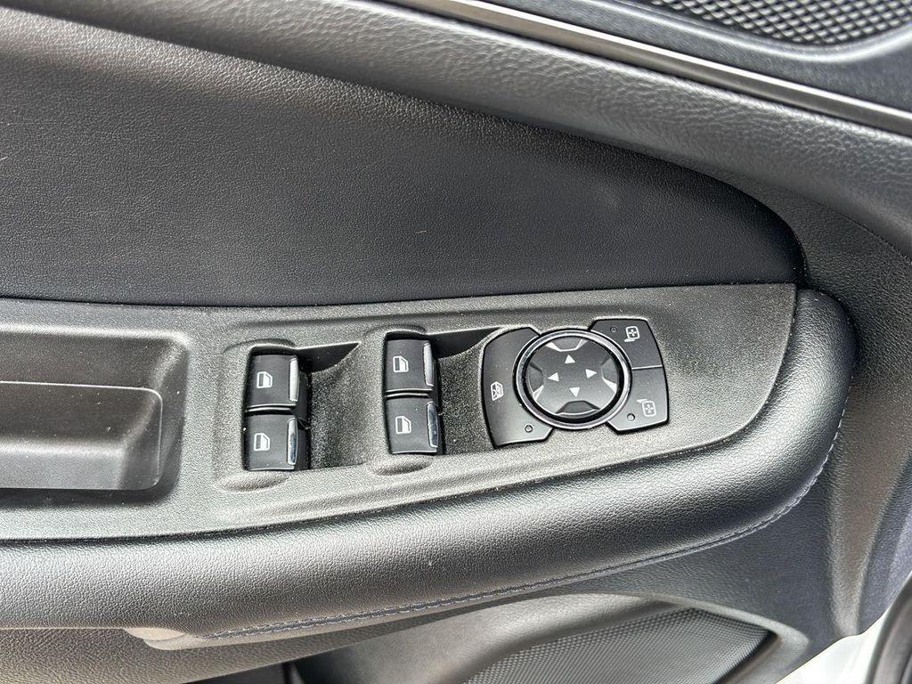 used 2022 Ford Edge car, priced at $24,900