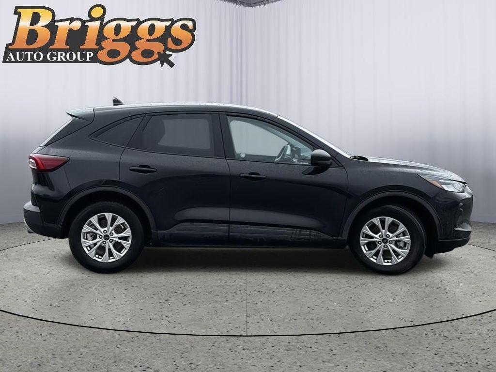 used 2025 Ford Escape car, priced at $21,299