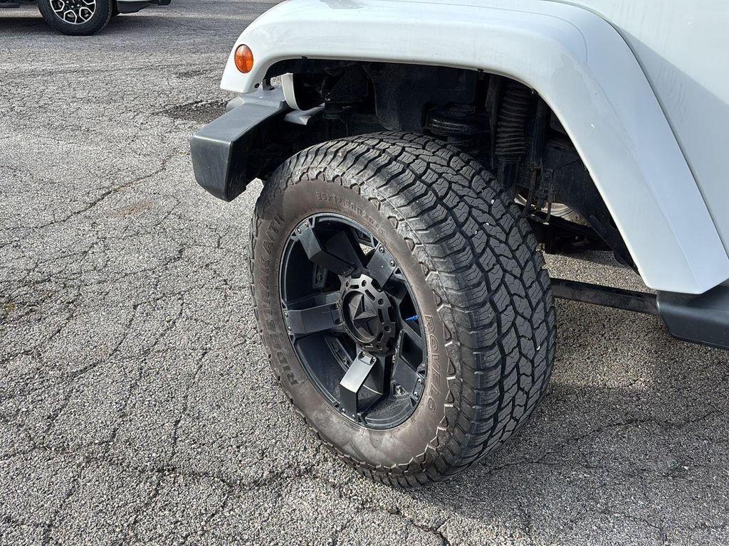 used 2015 Jeep Wrangler Unlimited car, priced at $17,900