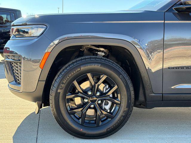 new 2026 Jeep Grand Cherokee car, priced at $38,302