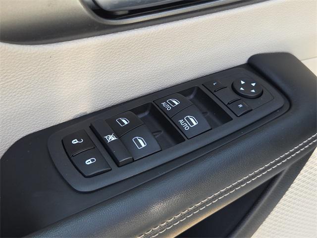 used 2023 Chrysler Pacifica car, priced at $21,631