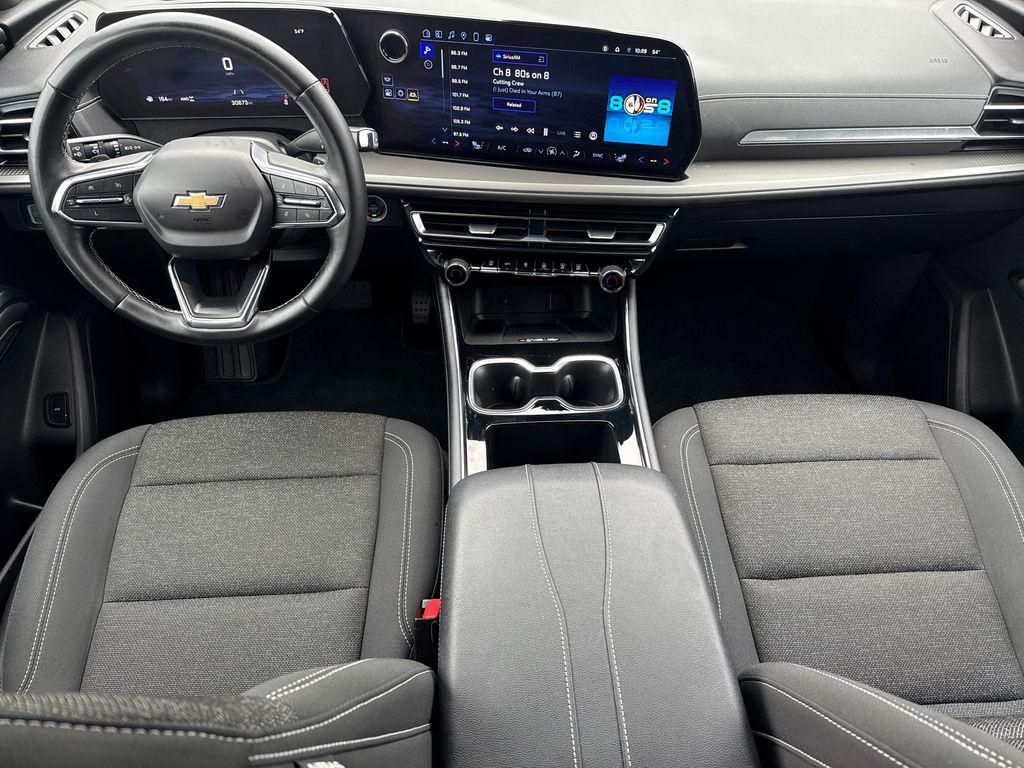 used 2025 Chevrolet Traverse car, priced at $38,444
