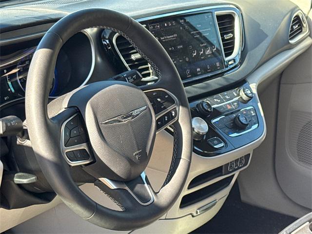 used 2024 Chrysler Pacifica car, priced at $27,456