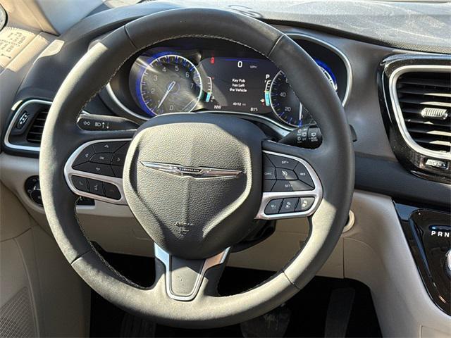 used 2024 Chrysler Pacifica car, priced at $27,456