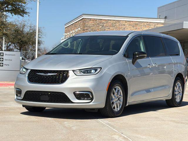 used 2024 Chrysler Pacifica car, priced at $26,547
