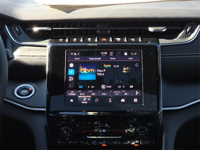 new 2025 Jeep Grand Cherokee car, priced at $33,646