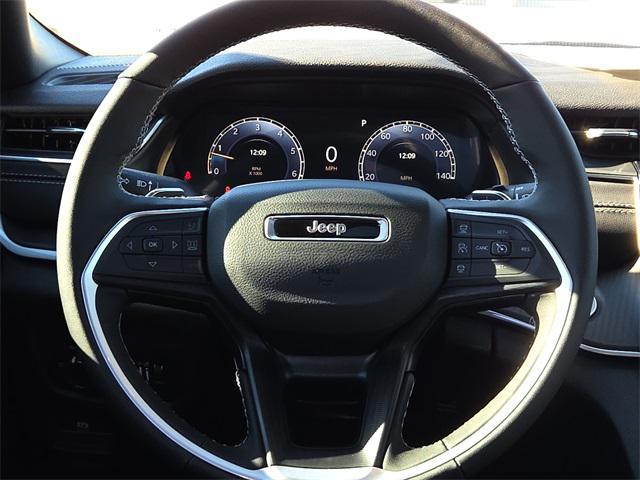 new 2025 Jeep Grand Cherokee car, priced at $33,646