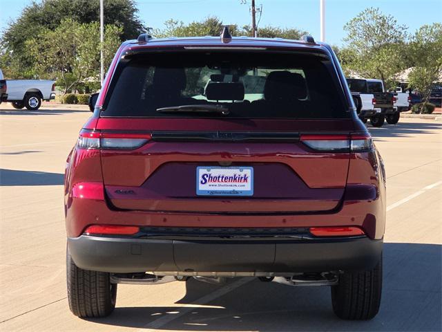 new 2025 Jeep Grand Cherokee car, priced at $33,646