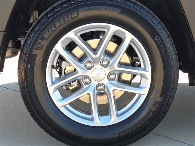 new 2025 Jeep Grand Cherokee car, priced at $31,206