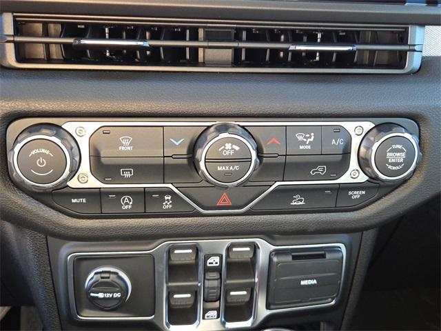 new 2026 Jeep Wrangler car, priced at $39,244