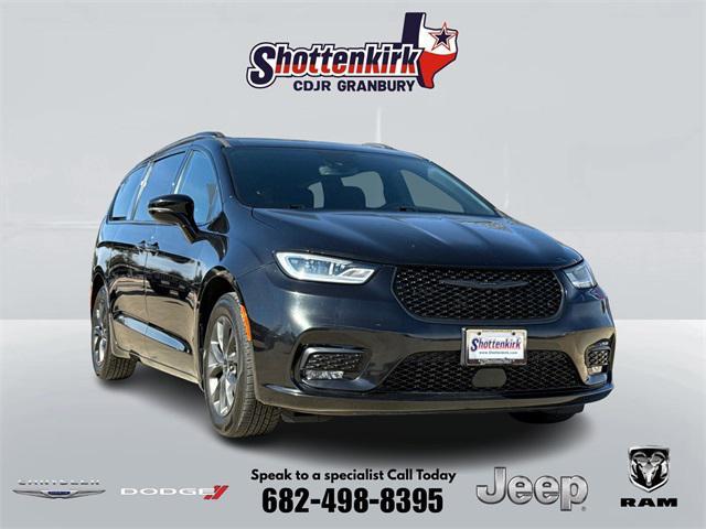 used 2021 Chrysler Pacifica car, priced at $21,736