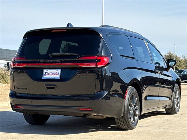 used 2021 Chrysler Pacifica car, priced at $21,736