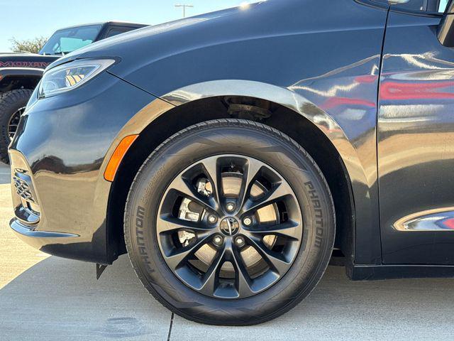 used 2021 Chrysler Pacifica car, priced at $22,469