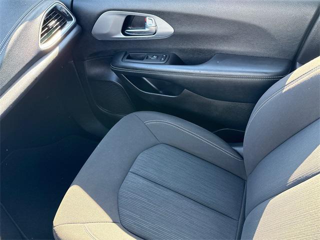 used 2021 Chrysler Pacifica car, priced at $21,736