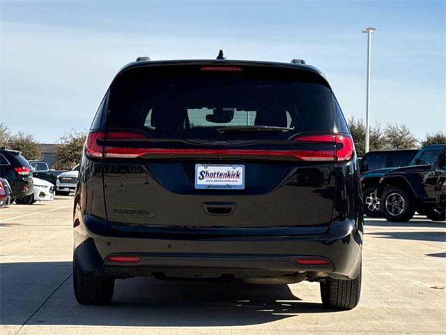 used 2021 Chrysler Pacifica car, priced at $21,736