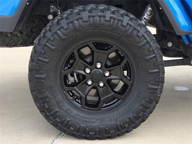 used 2021 Jeep Gladiator car, priced at $30,843