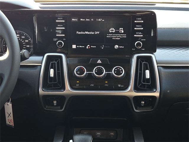 used 2021 Kia Sorento car, priced at $17,418