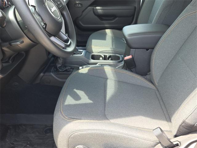 new 2025 Jeep Gladiator car, priced at $34,437