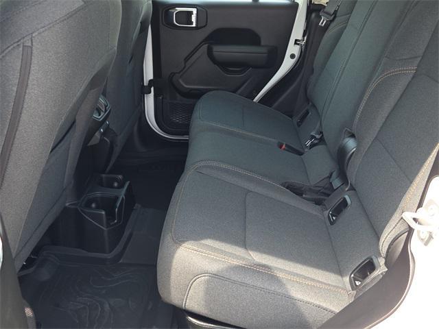 new 2025 Jeep Gladiator car, priced at $34,437