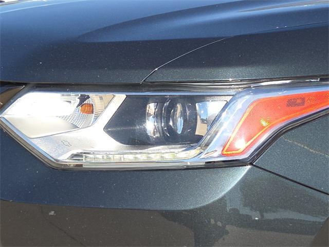 used 2021 Chevrolet Traverse car, priced at $20,417
