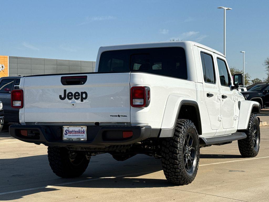new 2026 Jeep Gladiator car, priced at $48,065