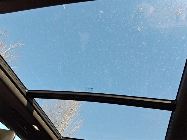 used 2022 GMC Yukon XL car, priced at $48,988