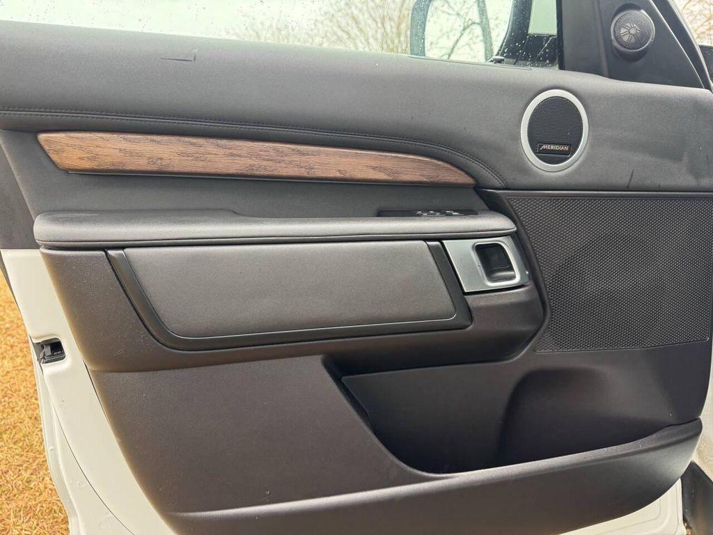 used 2018 Land Rover Discovery car, priced at $15,700