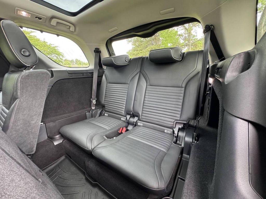 used 2017 Land Rover Discovery car, priced at $15,700