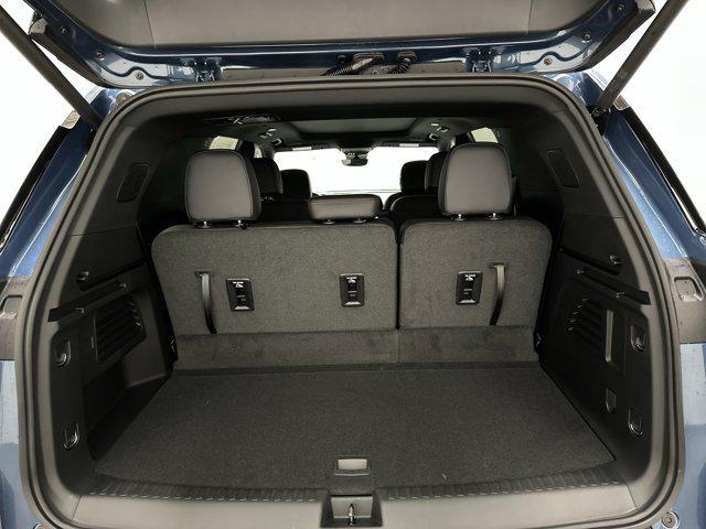 new 2026 Chevrolet Traverse car, priced at $57,555