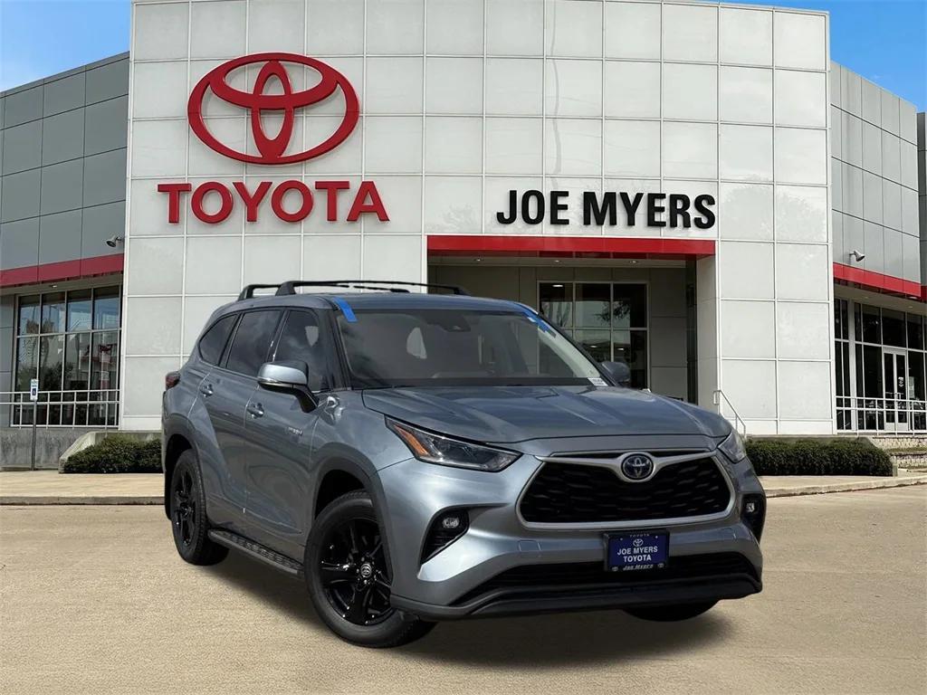 used 2021 Toyota Highlander Hybrid car, priced at $20,691