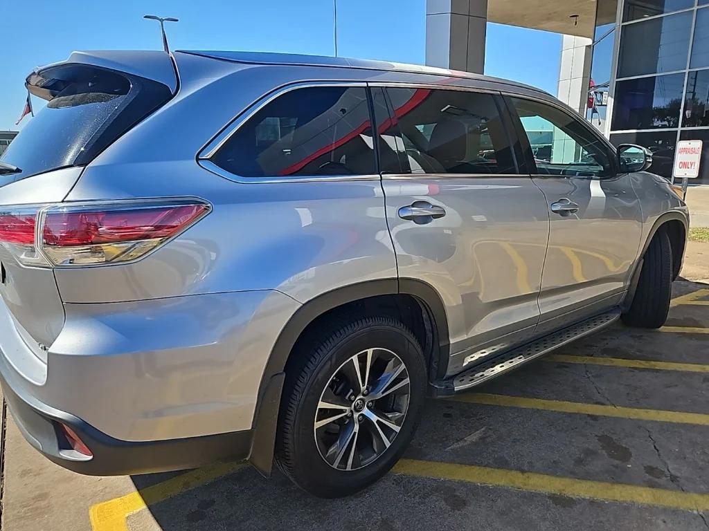 used 2016 Toyota Highlander car, priced at $16,891