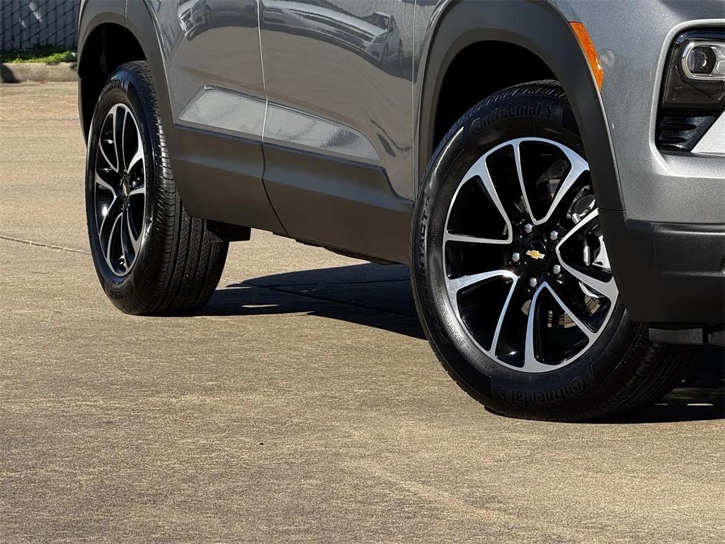 used 2025 Chevrolet TrailBlazer car, priced at $21,691