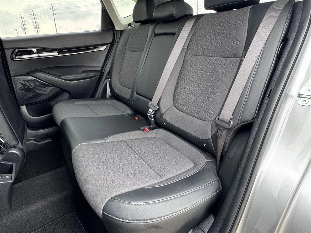used 2025 Kia Seltos car, priced at $19,991