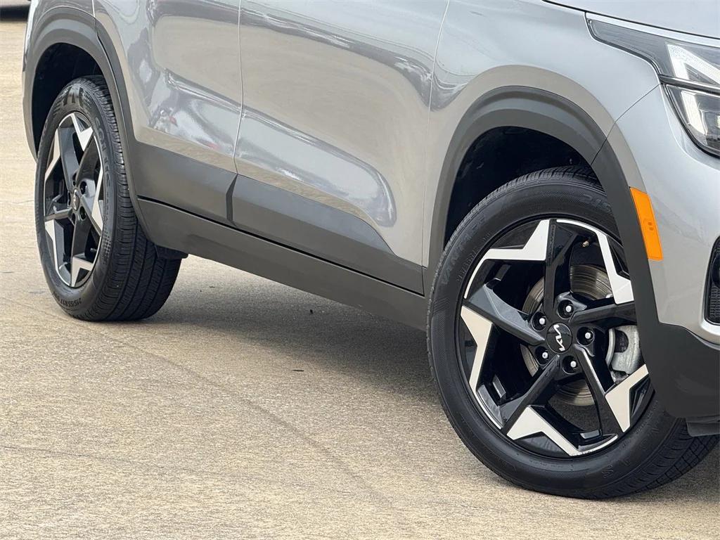 used 2025 Kia Seltos car, priced at $19,991