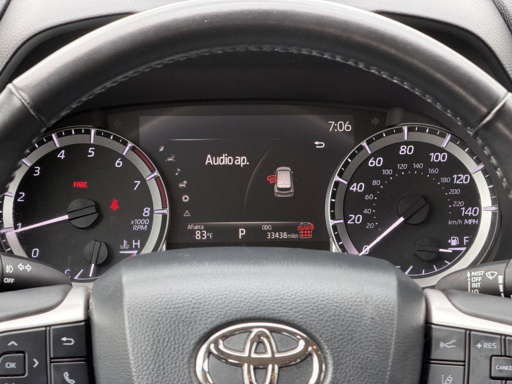 used 2025 Toyota Highlander car, priced at $35,291