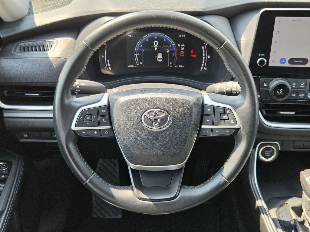 used 2025 Toyota Grand Highlander car, priced at $41,816