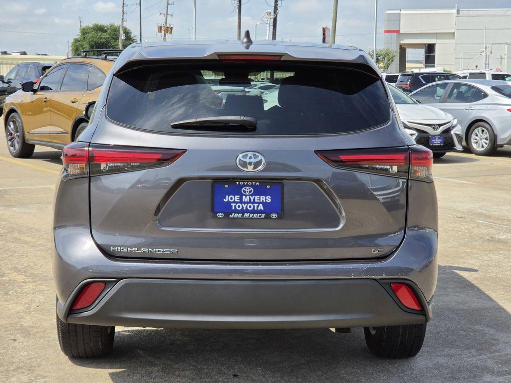 used 2025 Toyota Highlander car, priced at $36,791