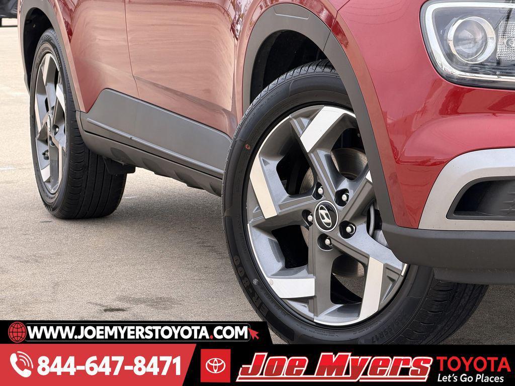 used 2025 Hyundai Venue car, priced at $18,391