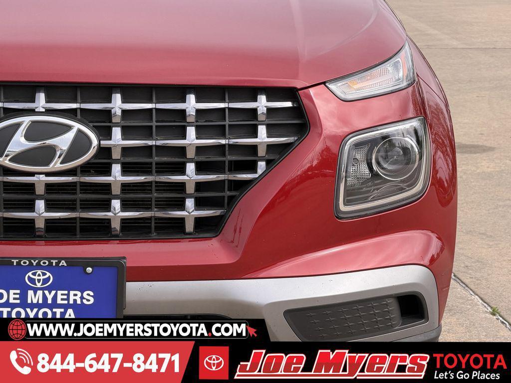 used 2025 Hyundai Venue car, priced at $18,391