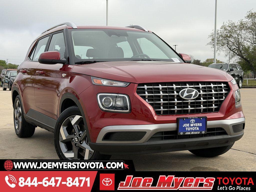 used 2025 Hyundai Venue car, priced at $18,391