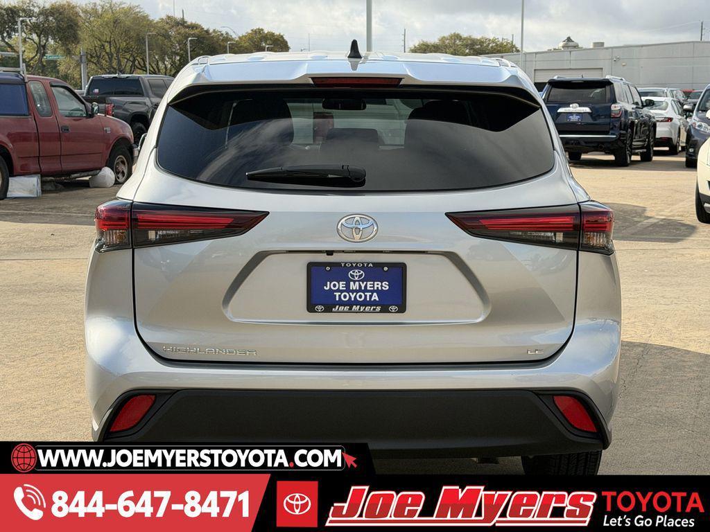 used 2025 Toyota Highlander car, priced at $36,480