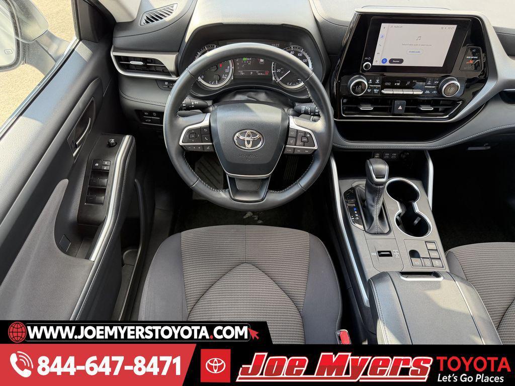 used 2025 Toyota Highlander car, priced at $36,480