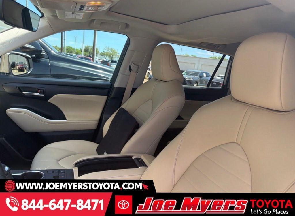 used 2023 Toyota Highlander car, priced at $36,891